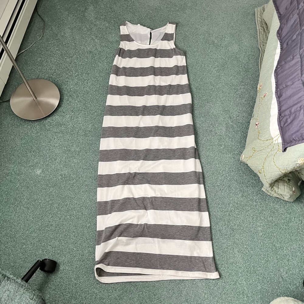 Thyme & Honey maxi dress size L